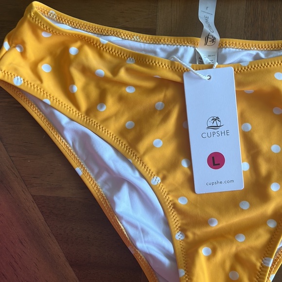 NWT Cupshe Yellow Polka Dot Bikini 👙 - Picture 2 of 6